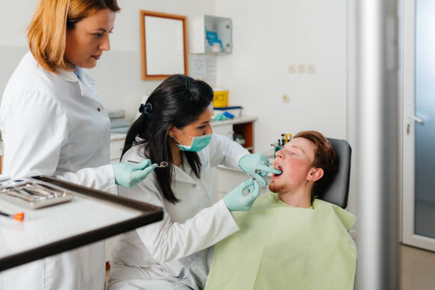 Best Emergency Dentist for Knocked-Out Tooth in Pocahontas, IA